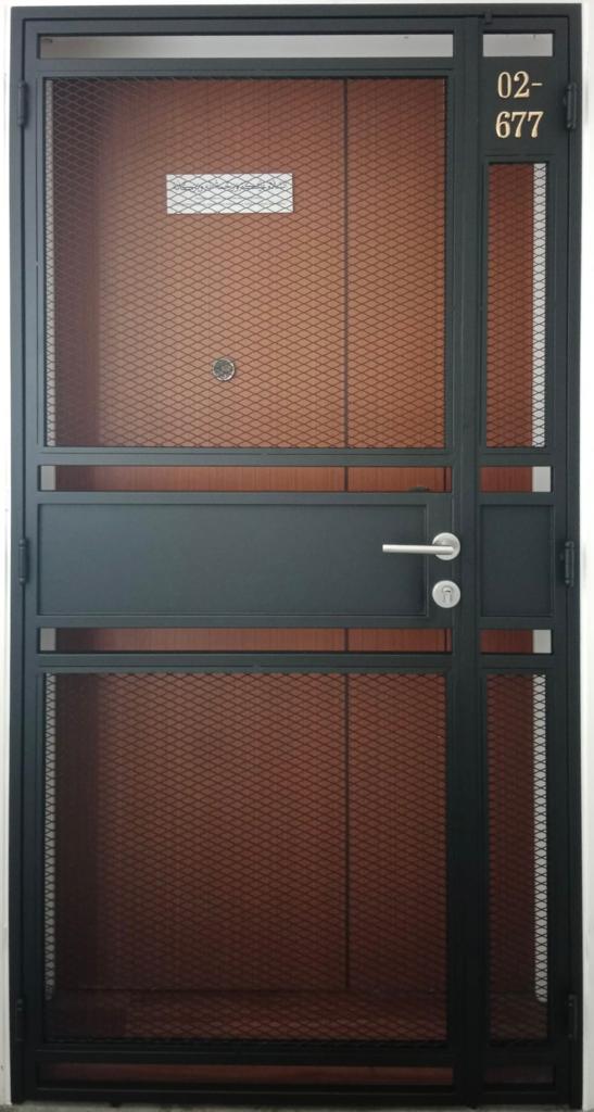HDB Metal Gate - SH029 Industrial Pet Friendly Mesh with Middle Panel