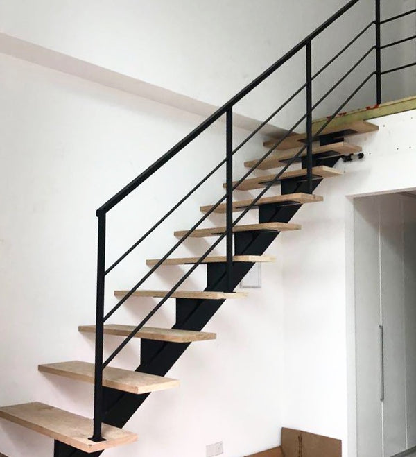 SR002 - Straight-Cut Thin Bar Staircase Railings - Metal and Aluminium Fabrication 